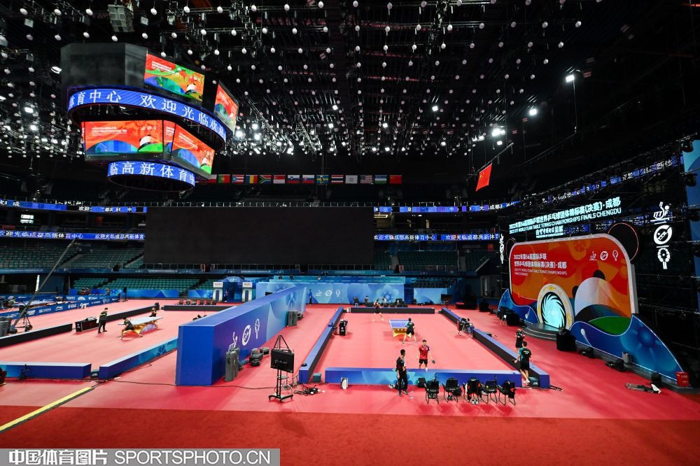 塔图姆22+9+7库里18分 凯尔特人大胜勇士40分